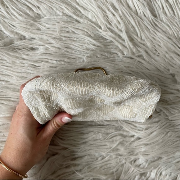 Calvaire New York Vintage Ivory Beaded Gold Hardware Small Evening Bag Pouchette - Picture 5 of 12